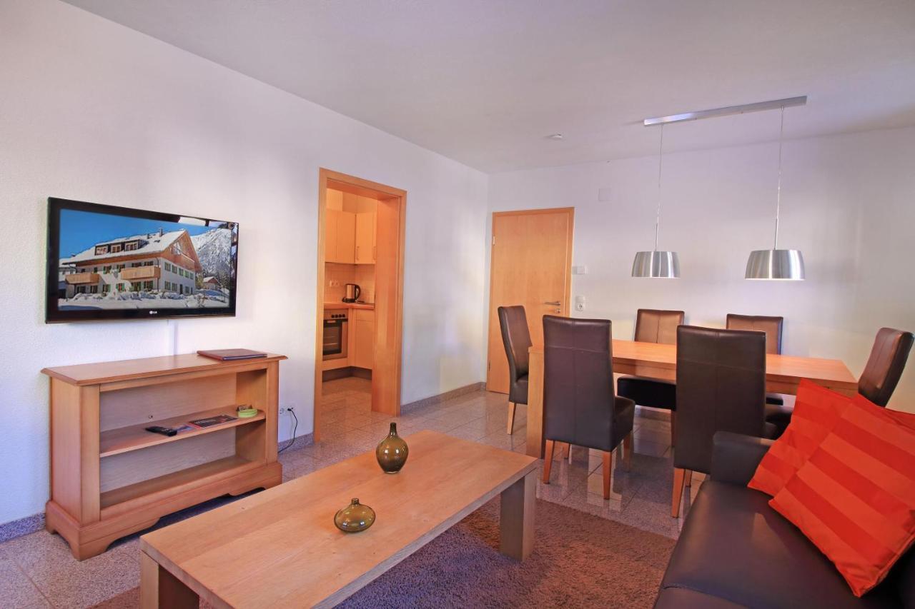 Chalet Zur Rose Berwang Exterior photo