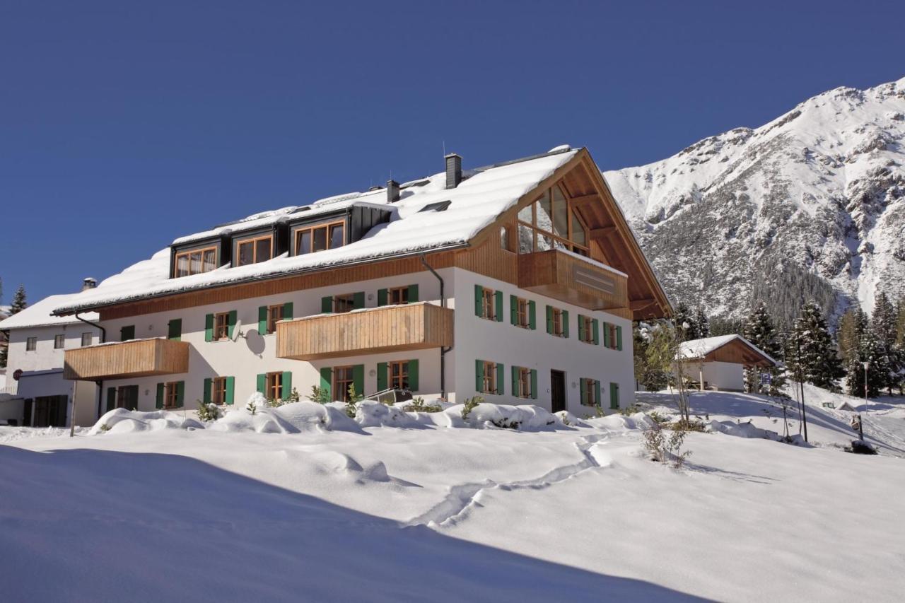 Chalet Zur Rose Berwang Exterior photo